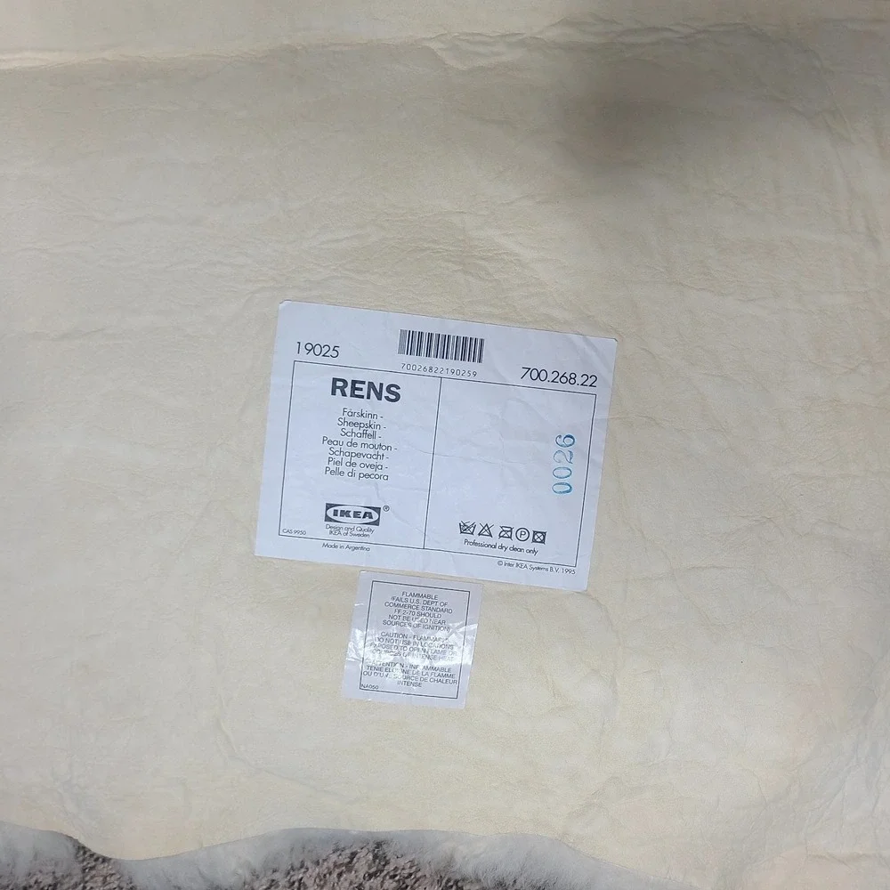 Ikea Rens Sheepskin Area Throw Rug Shaggy Soft Beige/White 24x30